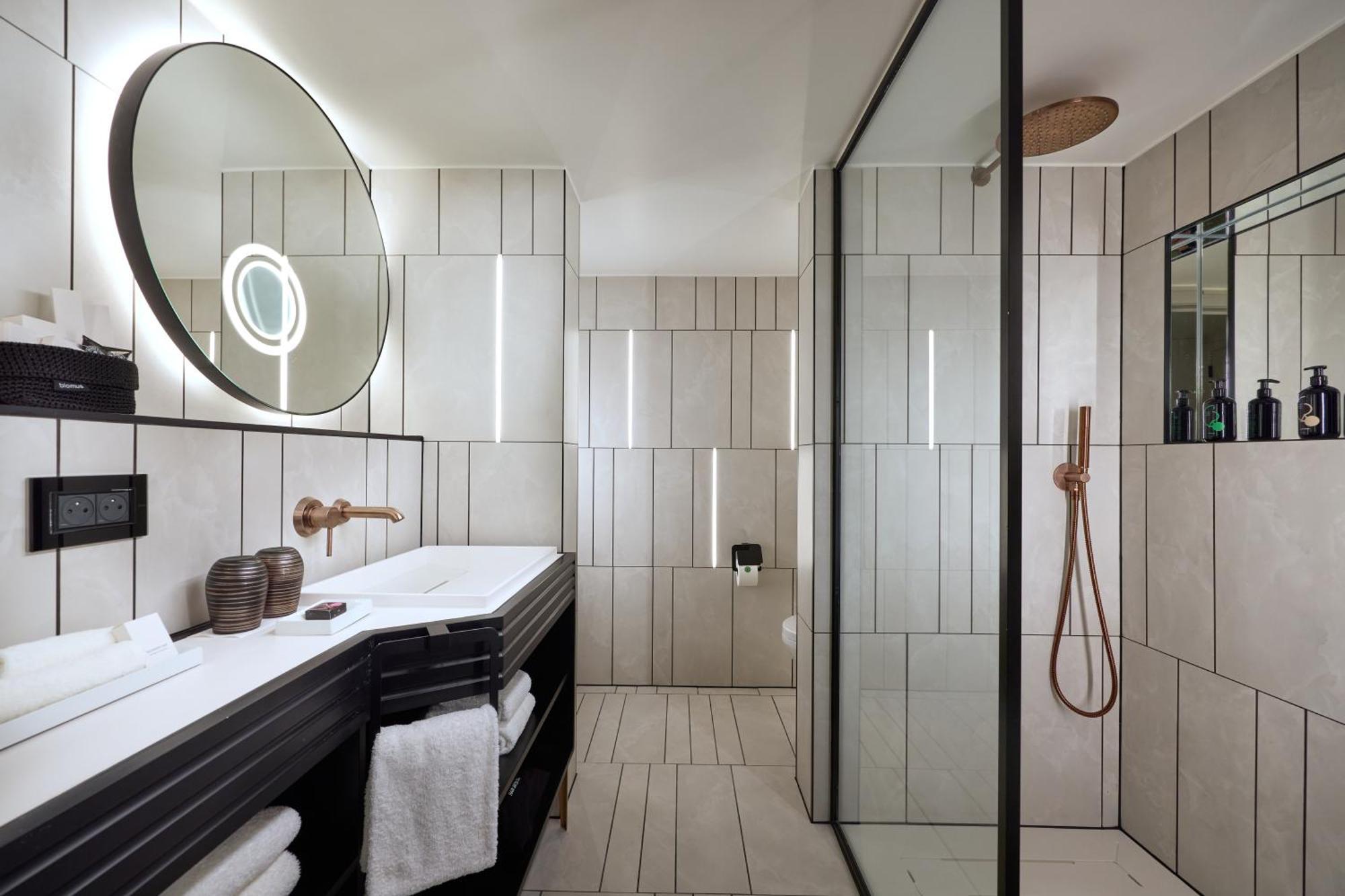 Suite SKY FAB con 1 Camera, 1 Letto King-Size, Divano-Letto e Vista Città